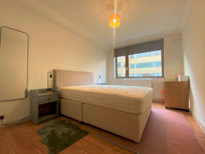 1 Bedroom Flat To Rent In Portsoken Street, London, EC3N