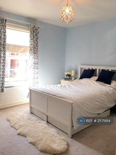2 Bedroom Terraced House To Rent In Beecham Road, Reading, RG30