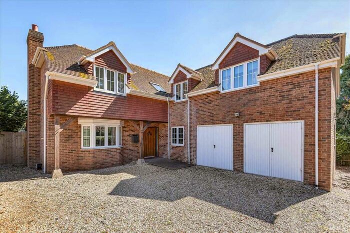 4 Bedroom Detached House For Sale In The Orchard, Mount Hermon Road, Palestine, SP11