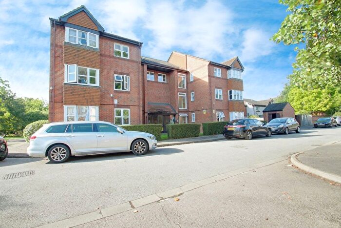 Studio To Rent In Knowles Close, West Drayton, UB7