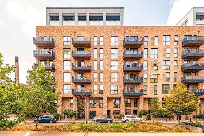 2 Bedroom Flat For Sale In Whelan Road, Acton, W3