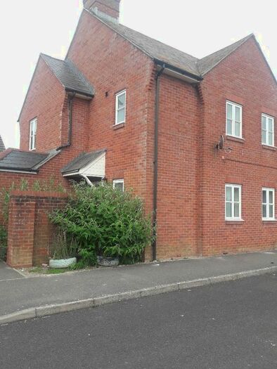 1 Bedroom Flat To Rent In Doctor Roberts Close, Bridport, DT6