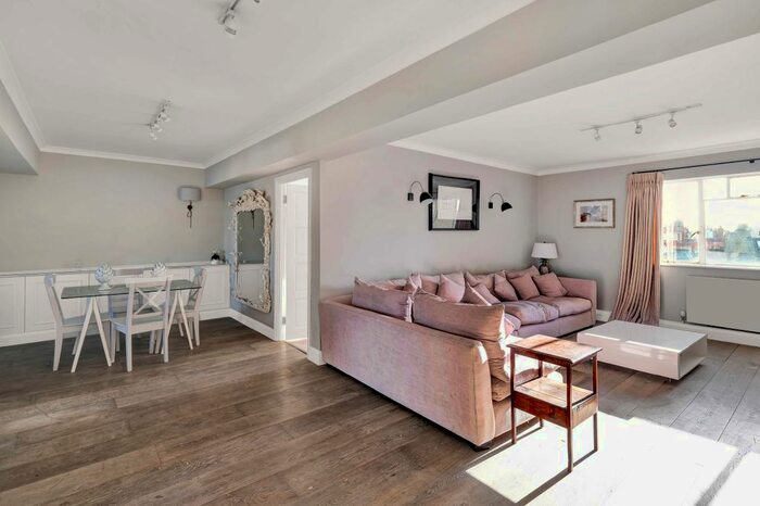 2 Bedroom Flat To Rent In Harrington Road, SW7
