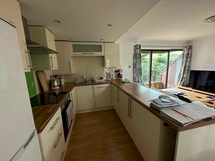 1 Bedroom Flat To Rent In Diana Court, Lymington Road, Highcliffe, BH23