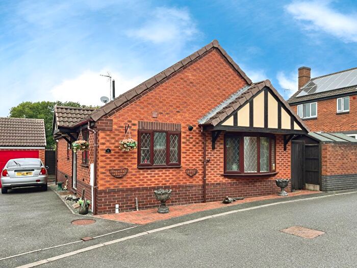 2 Bedroom Detached Bungalow For Sale In Hillside Gardens, Swadlincote, DE11