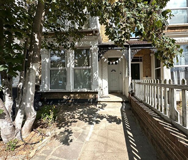 1 Bedroom Flat For Sale In Flat, Hastings Road, Southend-On-Sea, SS1