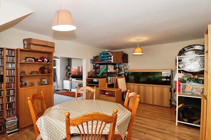 3 Bedroom Semi-Detached House For Sale In Wades Road, Filton, Bristol, Gloucestershire, BS34