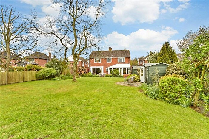 4 Bedroom Detached House For Sale In The Street, Wormshill, Sittingbourne, Kent, ME9