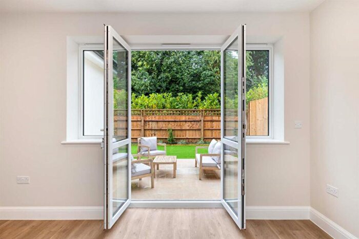 2 Bedroom Apartment For Sale In McLAREN Court, Fetcham, KT22