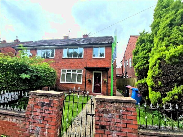 3 Bedroom Semi-Detached House To Rent In Grosvenor Road, Worsley, Manchester, Greater Manchester, M28