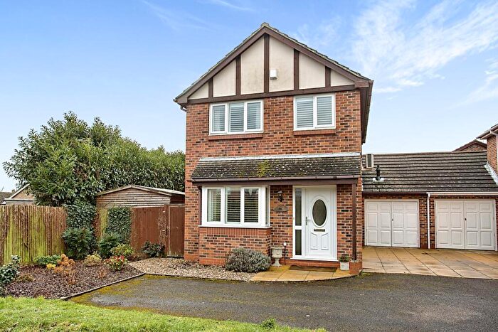 3 Bedroom Detached House For Sale In Cheviot Green, Warsash, SO31