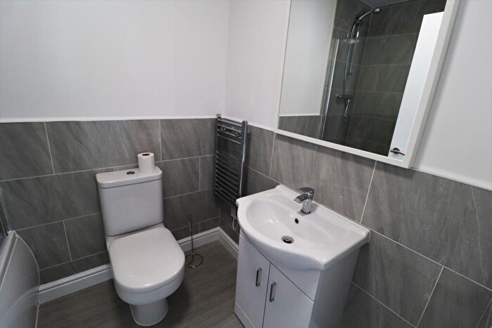 1 Bedroom Flat For Sale In Heol Gruffydd, Rhydyfelin, Pontypridd, CF37