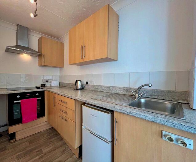 2 Bedroom Flat To Rent In Upper Lewes Road, Brighton, BN2
