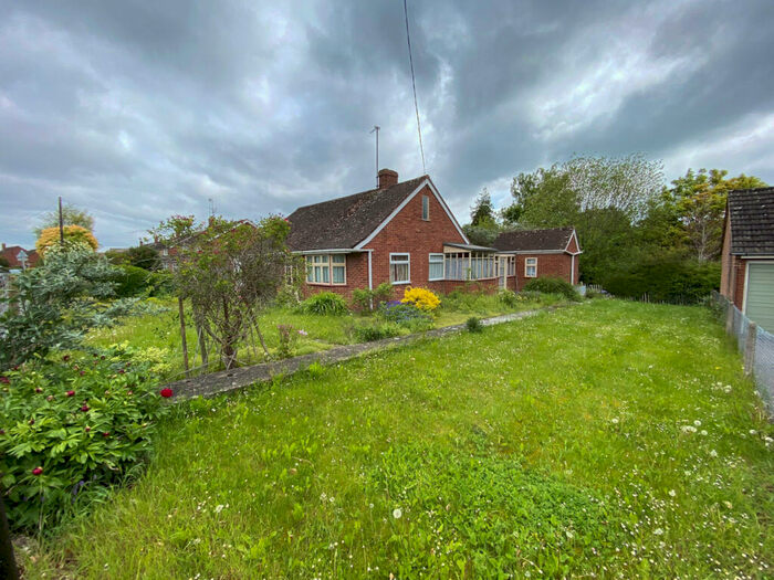 2 Bedroom Bungalow For Sale In Harwell, Didcot, OX11