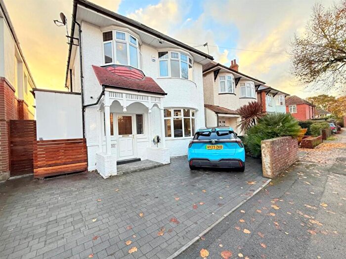 5 Bedroom Detached House For Sale In Grenfell Road, Bournemouth, BH9