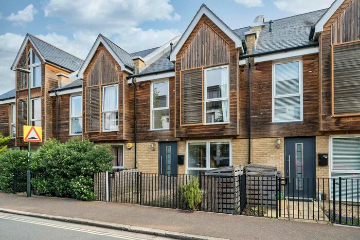 4 Bedroom Property To Rent In Third Cross Road, Twickenham, TW2