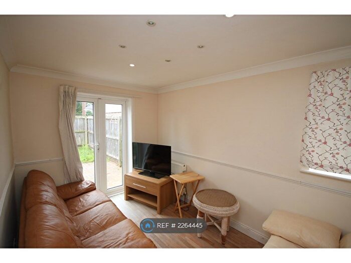 6 Bedroom Semi-Detached House To Rent In Wycliffe Road, Bournemouth, BH9