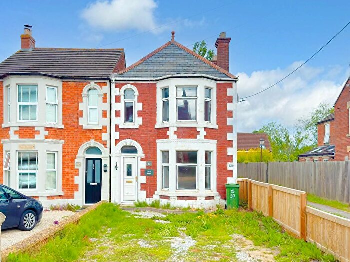 3 Bedroom Detached House For Sale In Woodmarsh, North Bradley, Trowbridge, Wiltshire, BA14