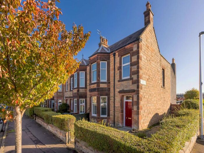 4 Bedroom Detached House To Rent In Saughtonhall Drive, Murrayfield, Edinburgh, EH12