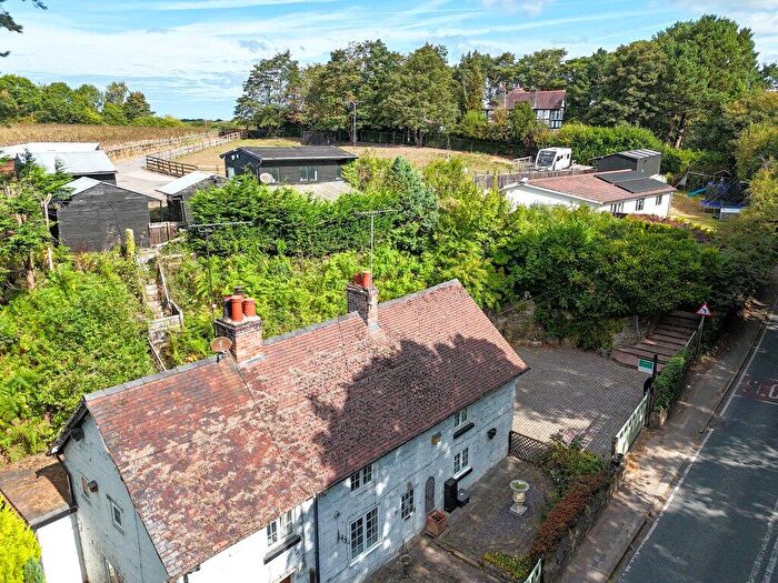 4 Bedroom Bungalow For Sale In Barnston Road, Heswall, Wirral, CH61