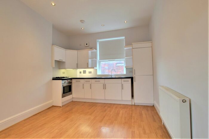 1 Bedroom Flat To Rent In High Street (Ref ), Penge, SE20