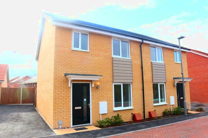 3 Bedroom Semi-Detached House To Rent In Beltex Crescent, Whitehouse, Milton Keynes, MK8