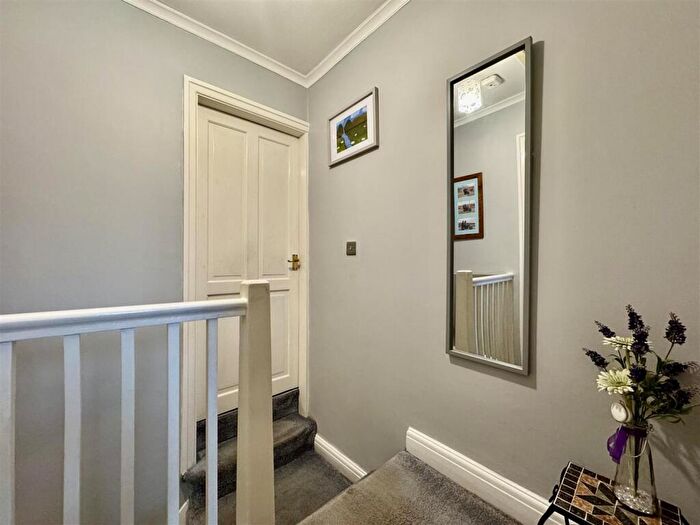 2 Bedroom Semi-Detached House For Sale In Warneford Rise, Cowlersley, Huddersfield, HD4