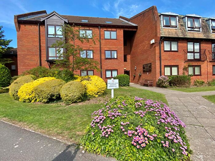 1 Bedroom Flat To Rent In High Oaks Close, Locks Heath, SO31