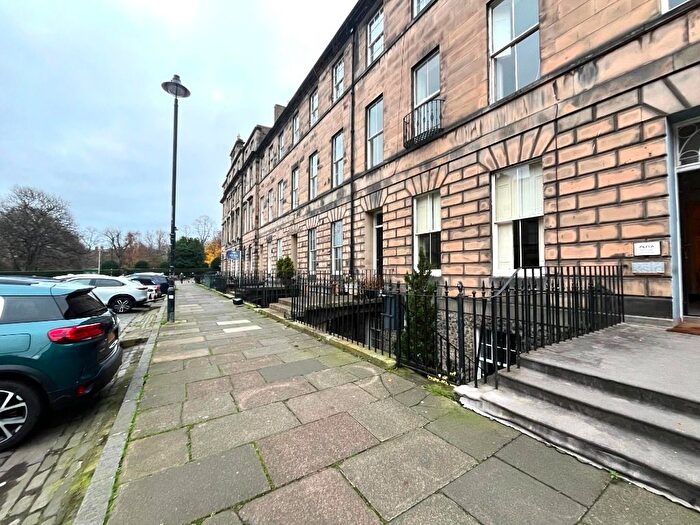 2 Bedroom Flat To Rent In Great King Street, New Town, Edinburgh, EH3