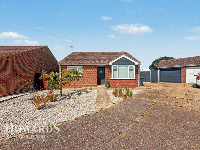 3 Bedroom Detached Bungalow For Sale In Noel Close, Hopton On Sea, NR31
