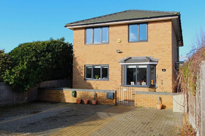 4 Bedroom Detached House For Sale In Brickhill Road, Sandy, SG19