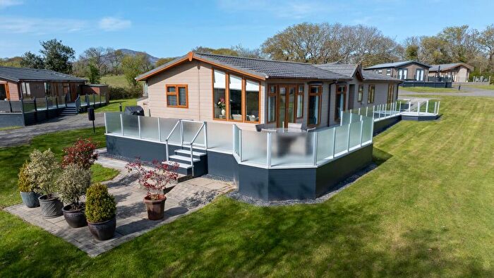 3 Bedroom Park Home For Sale In Y Ffor, Pwllheli, LL53