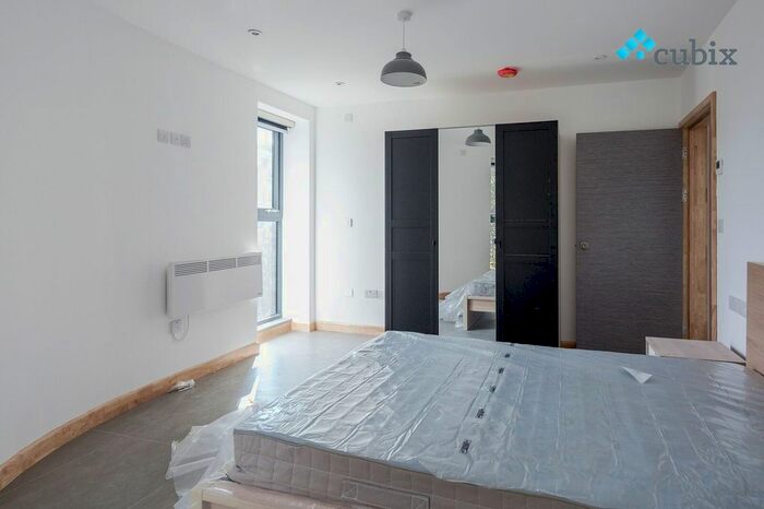 2 Bedroom Flat To Rent In Lowth Road, Camberwell, SE5