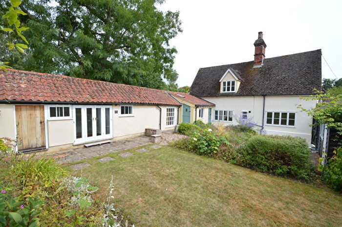 3 Bedroom Cottage To Rent In Nunnery Street, Castle Hedingham, Essex, CO9