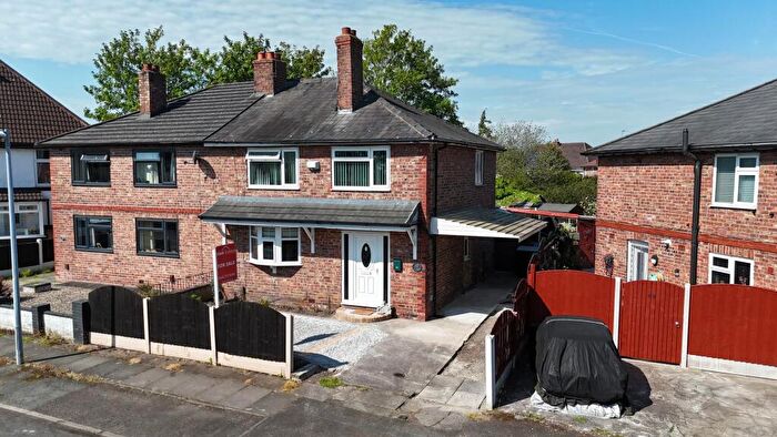 3 Bedroom Semi-Detached House For Sale In Allenby Road, Cadishead, M44