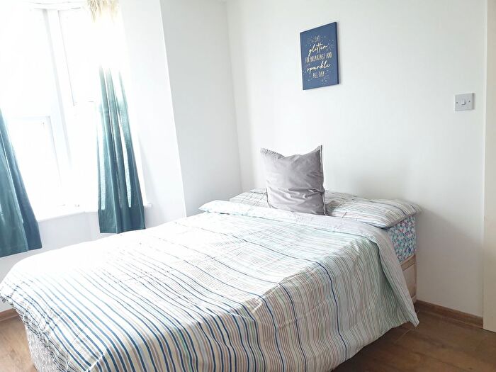 Studio To Rent In Station Street, Walsall, WS3