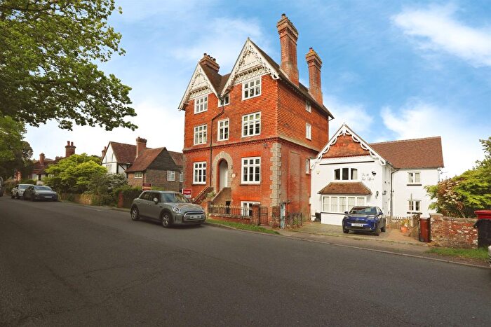 2 Bedroom Flat For Sale In High Street, Hartfield, TN7