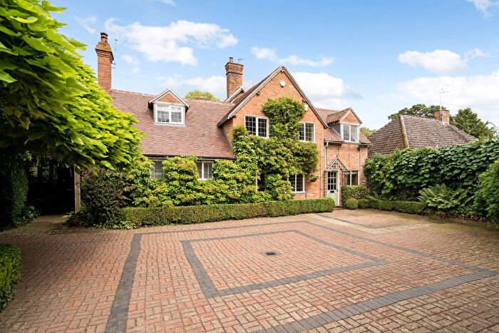 5 Bedroom Detached House For Sale In Church Road, Sherbourne, CV35