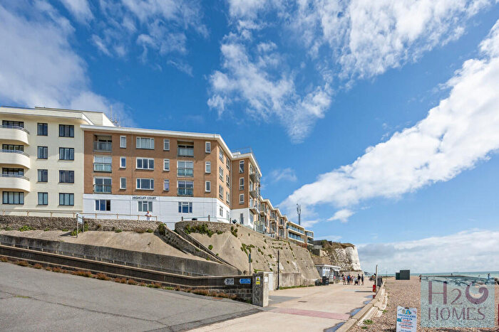 2 Bedroom Apartment For Sale In Highcliff Court, Rottingdean, Brighton, BN2