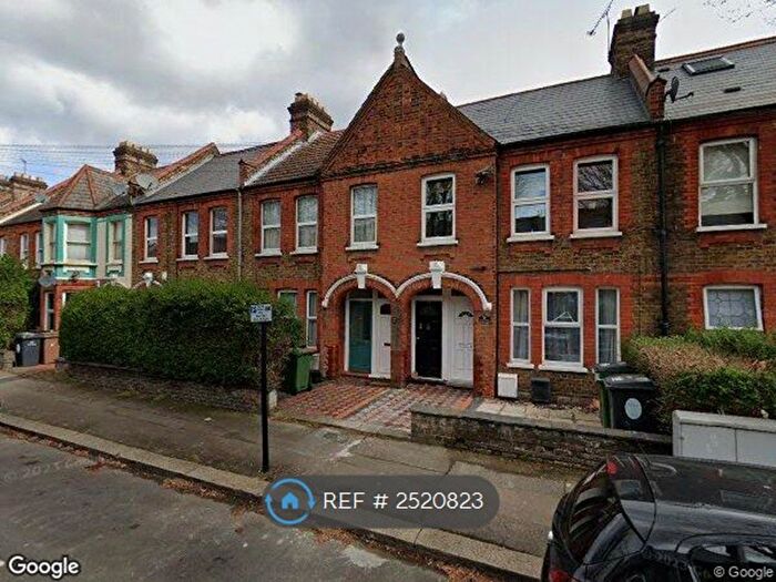 2 Bedroom Flat To Rent In Blyth Road, London, E17
