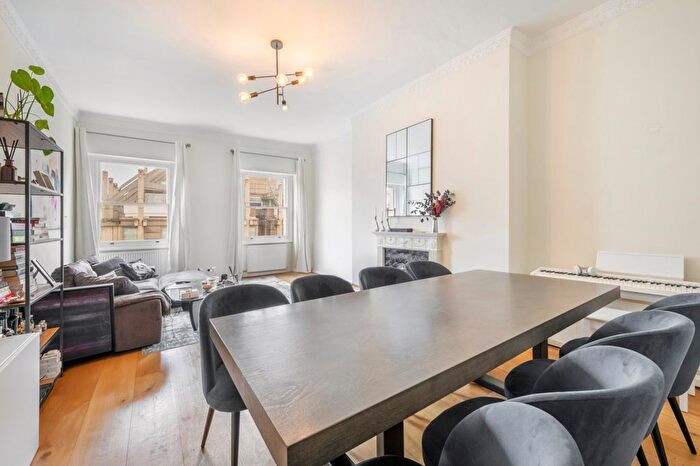 2 Bedroom Flat For Sale In Lancaster Gate, Lancaster Gate, W2