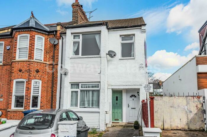 2 Bedroom Flat To Rent In Milton Road, Mill Hill, NW7