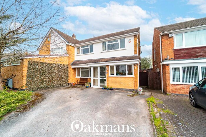 3 Bedroom Semi Detached House For Sale In Pear Tree Crescent, Shirley, Solihull, West Midlands, B90