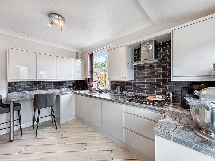 2 Bedroom Semi-Detached Bungalow For Sale In Hillary Close, Ipswich, IP4