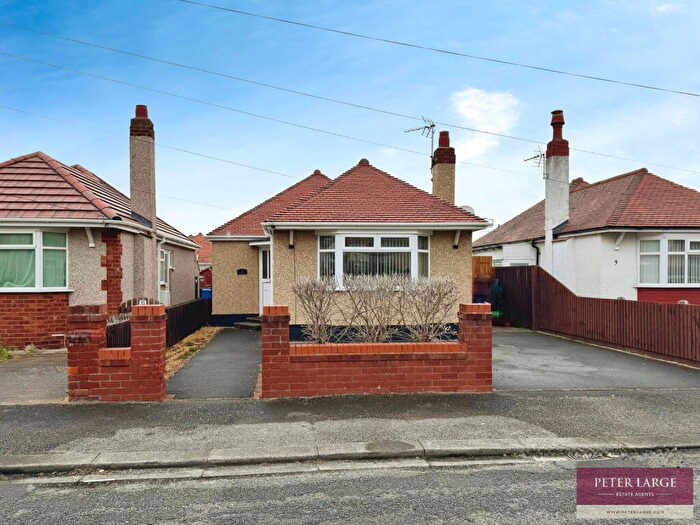 2 Bedroom Detached Bungalow For Sale In Trehearn Drive, Rhyl, Denbighshire, LL18