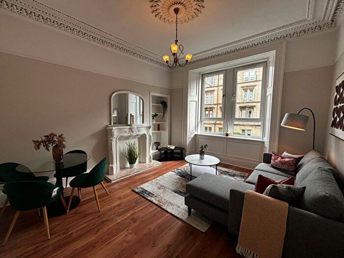 2 Bedroom Flat To Rent In Meadowpark Street, Glasgow, G31