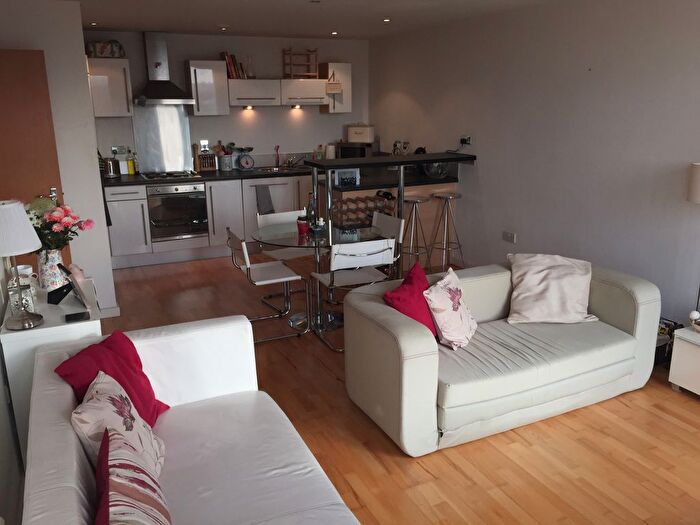 2 Bedroom Property To Rent In Westray, Leeds, LS12