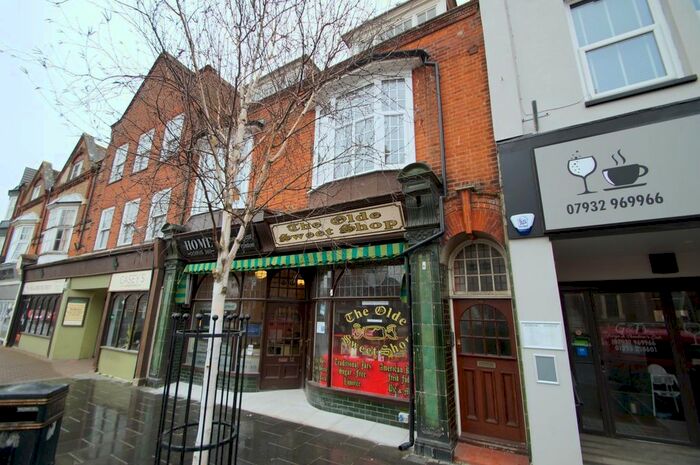 2 Bedroom Flat To Rent In Connaught Avenue, Frinton-On-Sea, CO13