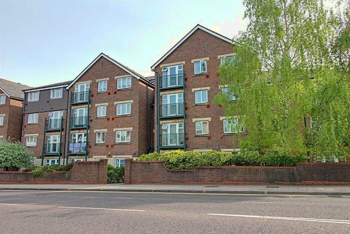 1 Bedroom Flat To Rent In Kensington Heights, Harrow, HA1