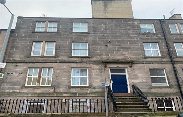 1 Bedroom Apartment To Rent In , Pitt Street, Edinburgh, F3